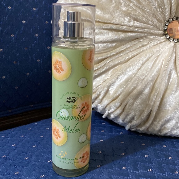 BATH & BODY WORKS SET. . . CUCUMBER MELON SCENT - Picture 3 of 6